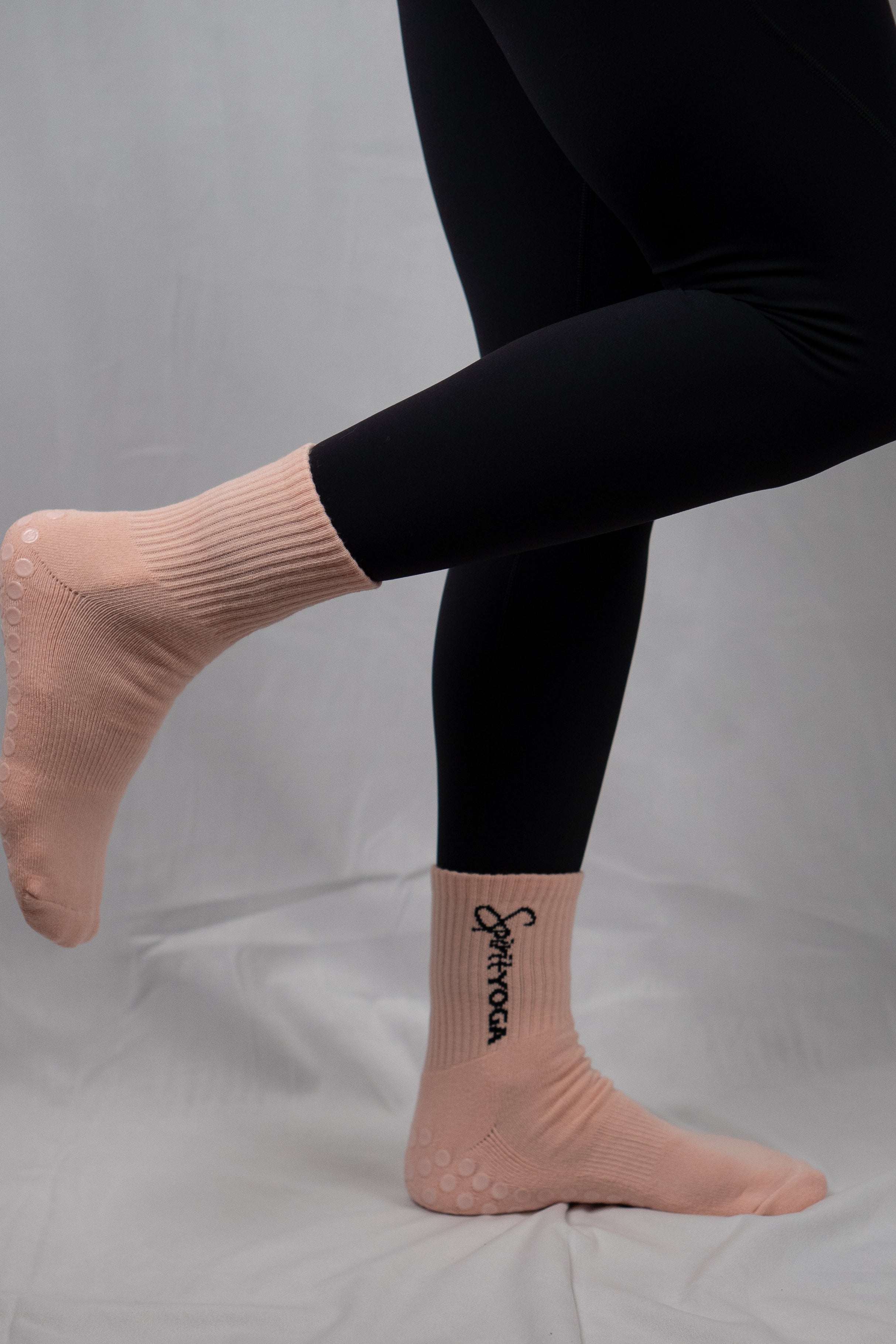 Spirit Yoga Socks M/L - Calzini antiscivolo per yoga, fitness, pilates, per ginnastica e ballo Spirit Yoga Socks M/L - Calzini antiscivolo per yoga, fitness, pilates, per ginnastica e ballo