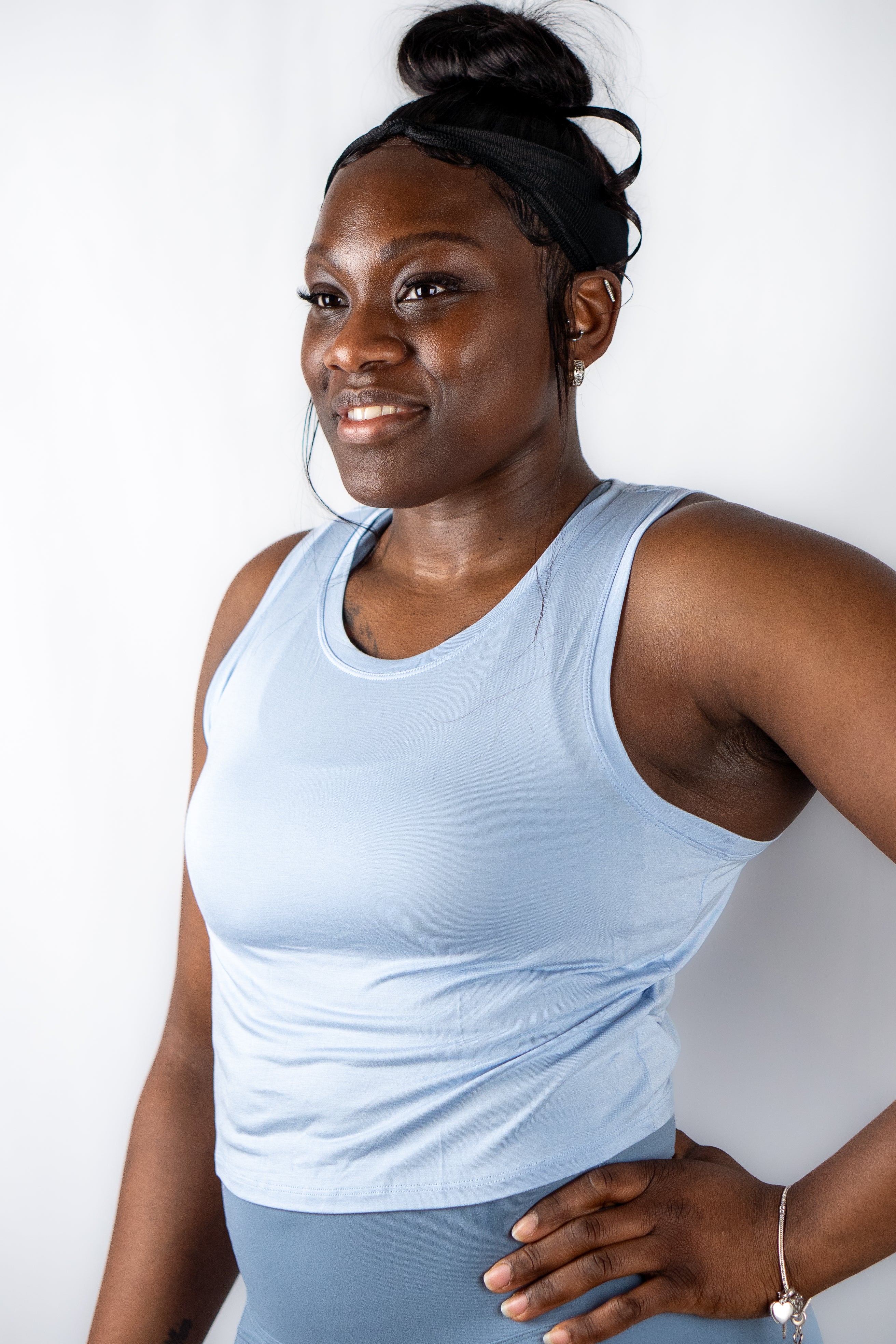 Sleeveless Cropped Lightweight Tank Top
